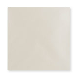 Ovojnica v barvi ostrige - Diamantna zaklopka 155x155 mm